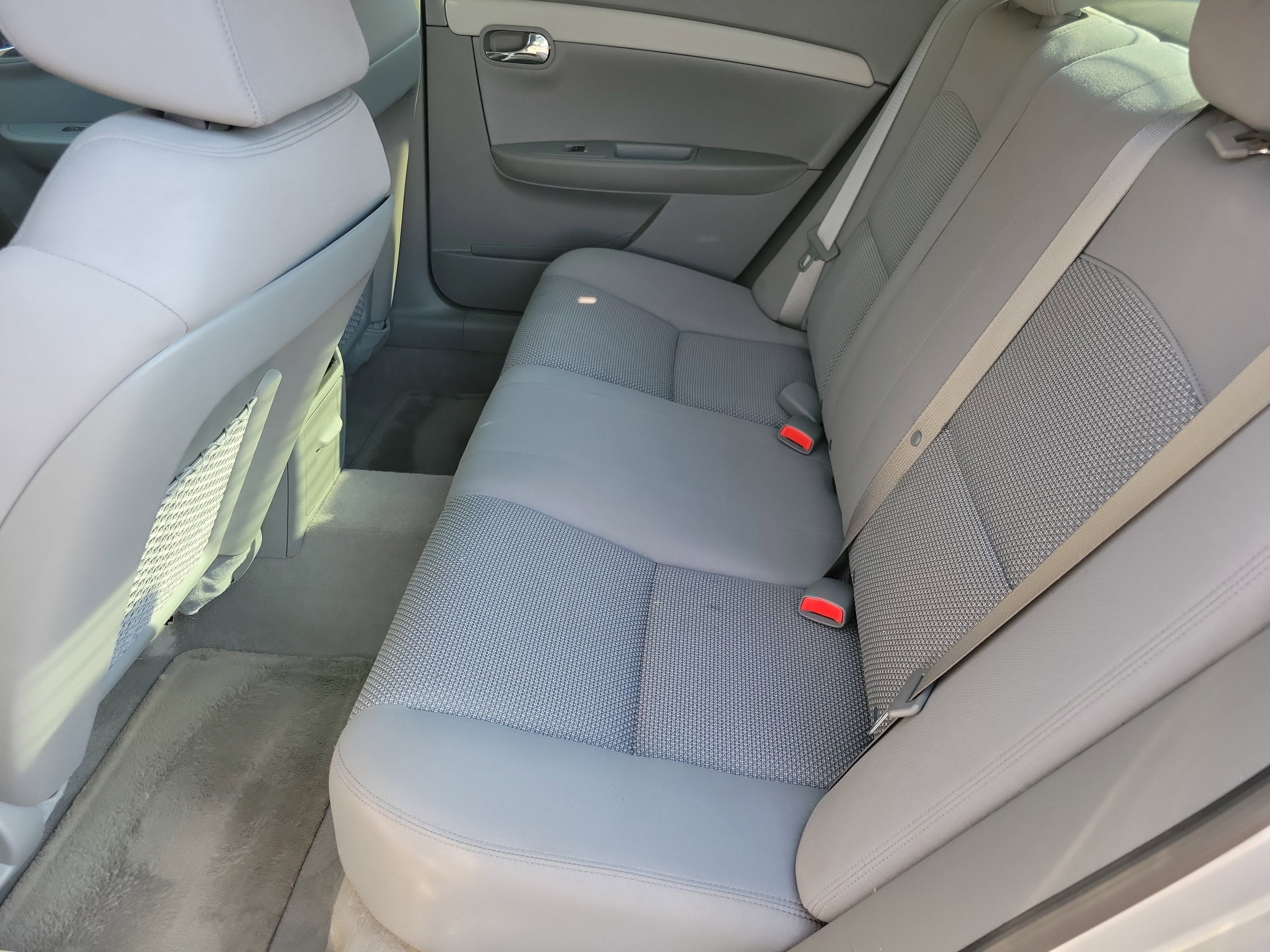 Used 2010 Chevrolet Malibu Hybrid image 8