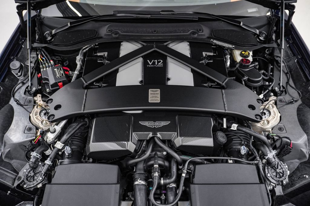 New 2026 Aston Martin Vanquish Convertible RWD image 36