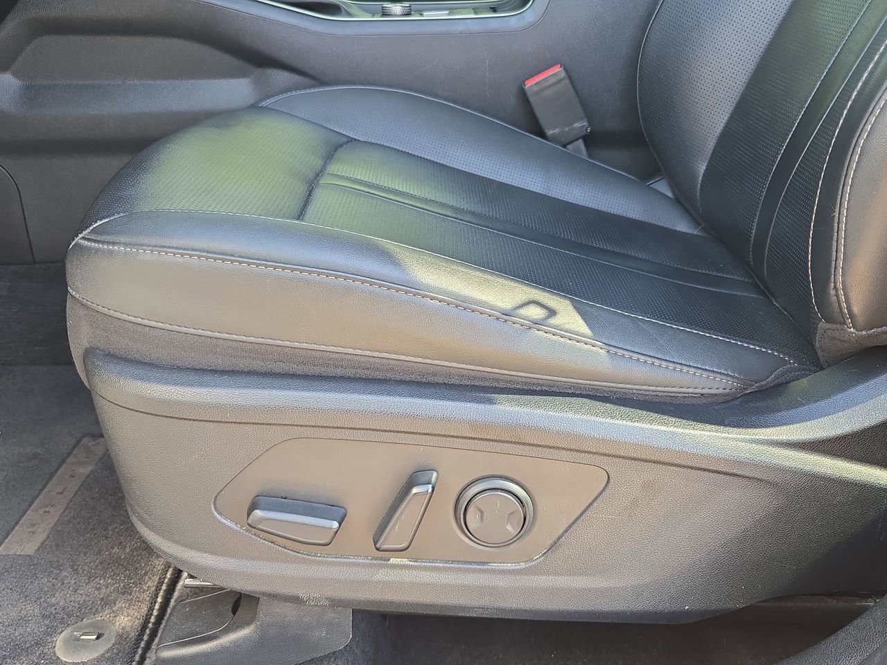 Used 2024 Kia Sorento S AWD/4WD image 28