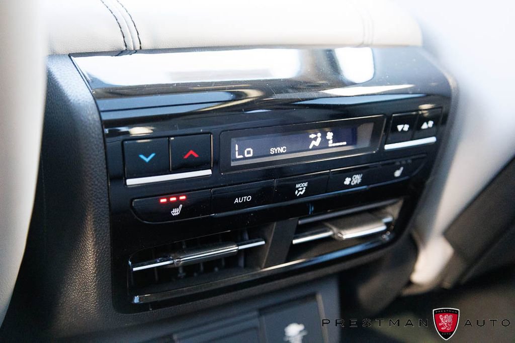 Used 2024 Acura MDX SH-AWD w/ Advance Package image 11
