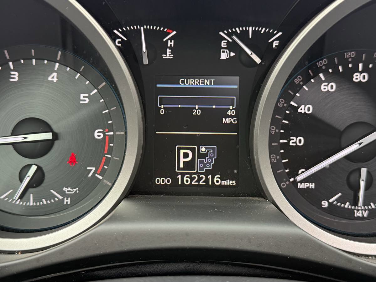 Used 2015 Toyota Land Cruiser image 19