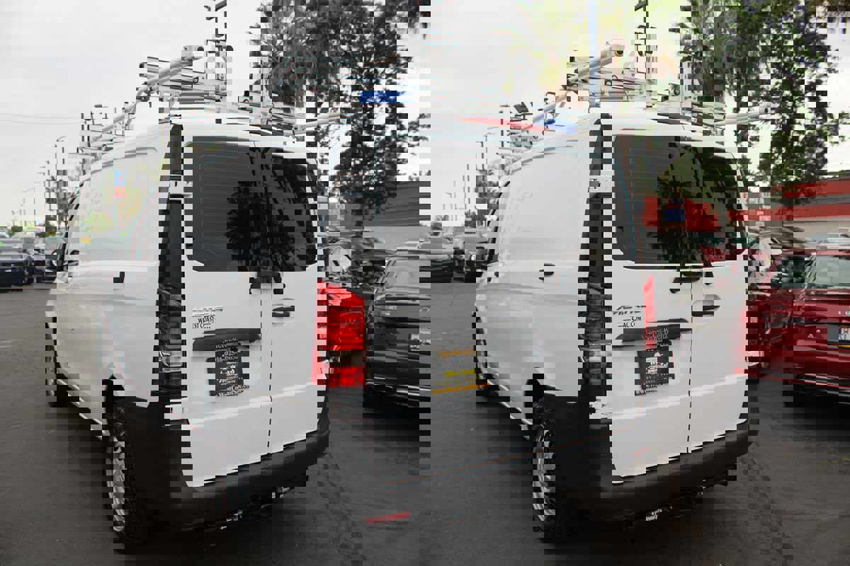 Used 2016 Mercedes-Benz Metris image 5