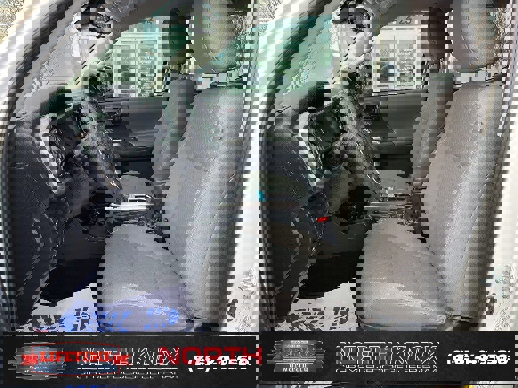 Used 2023 Toyota Tacoma SR image 3