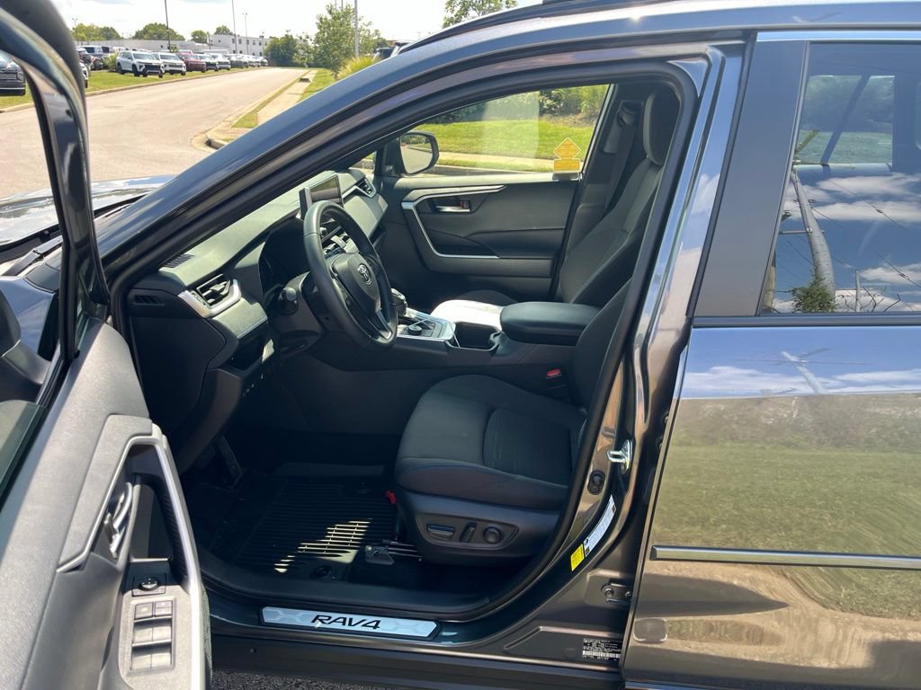 Used 2024 Toyota RAV4 SE w/ Weather Package AWD/4WD image 6