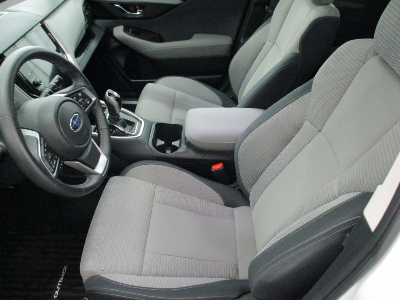 Used 2025 Subaru Outback Premium image 9