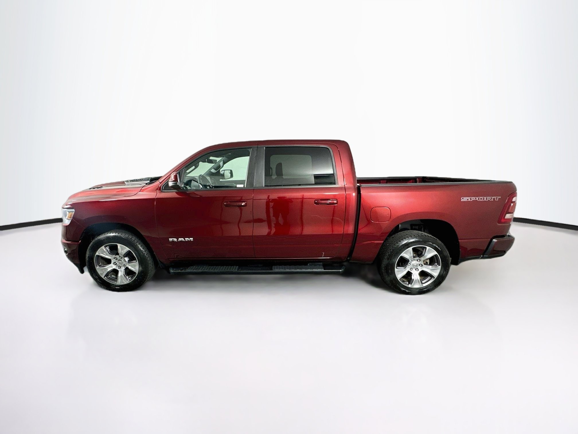 Used 2023 RAM 1500 Laramie AWD/4WD image 4