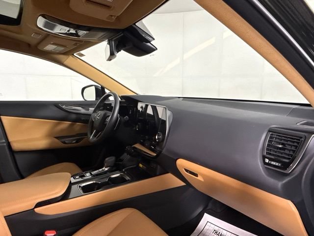 Used 2025 Lexus NX 250 FWD w/ Accessory Package (Z1) image 32