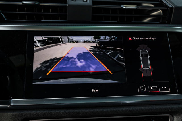 Used 2025 Audi Q3 2.0T Premium w/ Convenience Package image 14