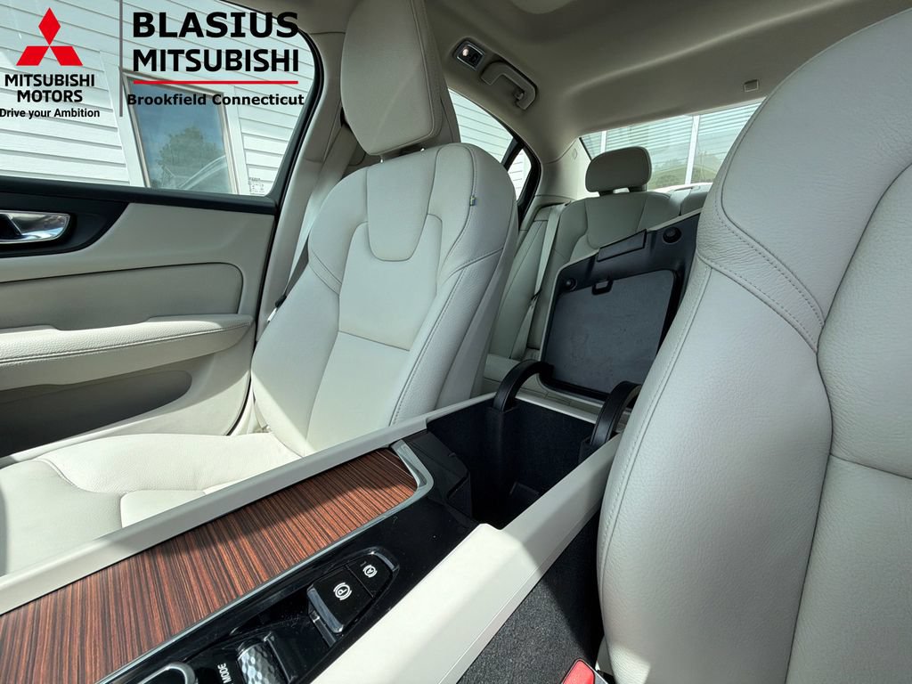 Used 2019 Volvo S60 T5 Momentum w/ Multimedia Package FWD image 35