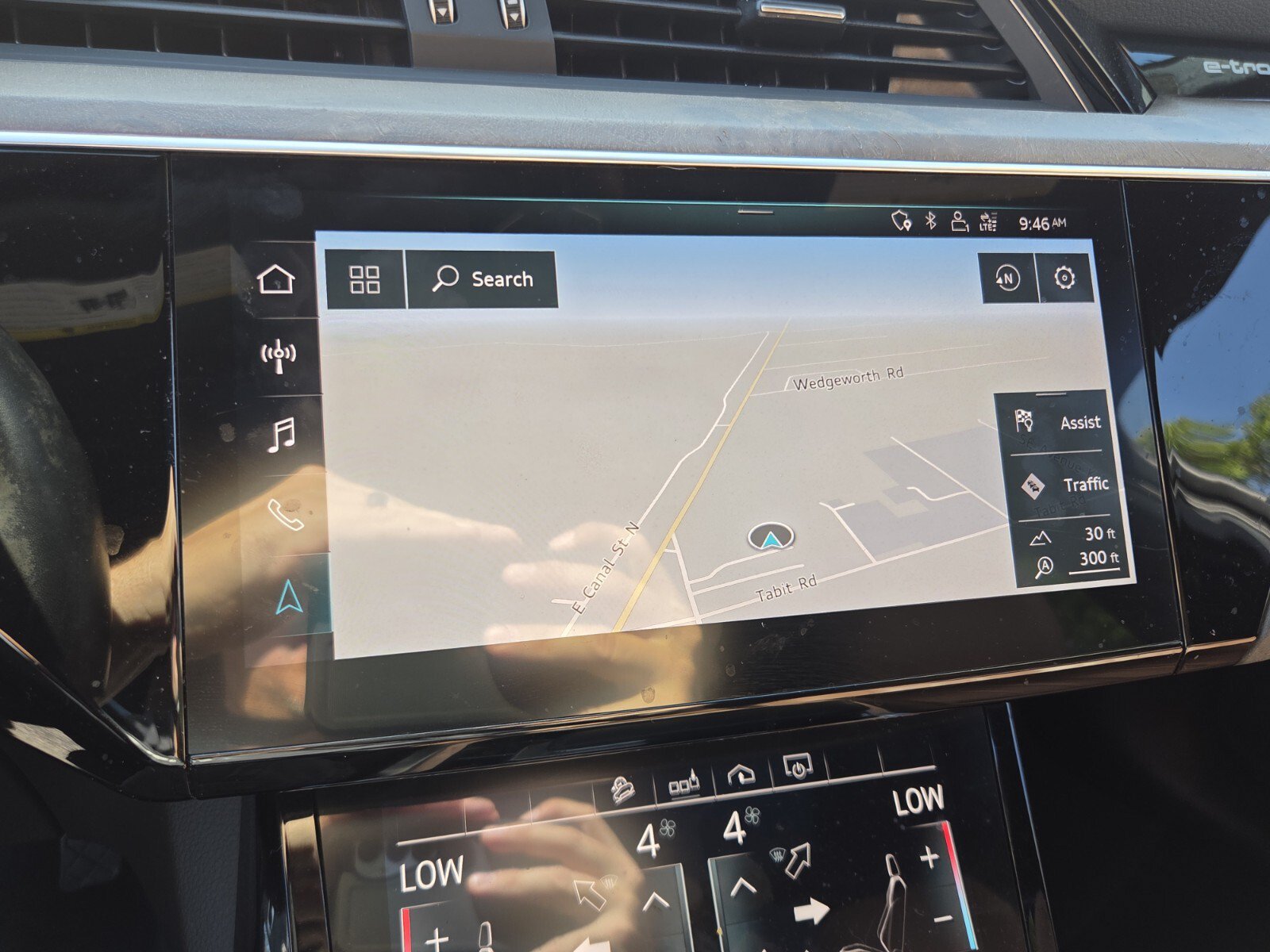 Used 2019 Audi e-tron Premium Plus AWD/4WD image 25