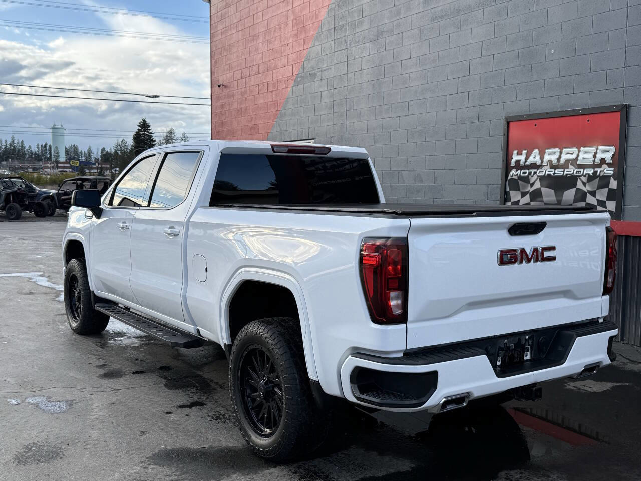 Used 2024 GMC Sierra 1500 Elevation image 10