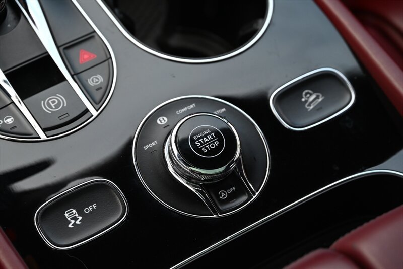 Used 2019 Bentley Bentayga AWD/4WD image 41