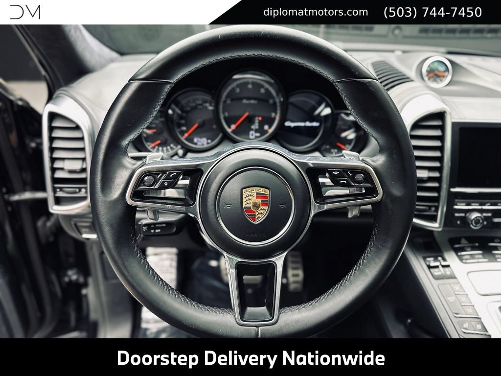 Used 2015 Porsche Cayenne Turbo AWD/4WD image 29