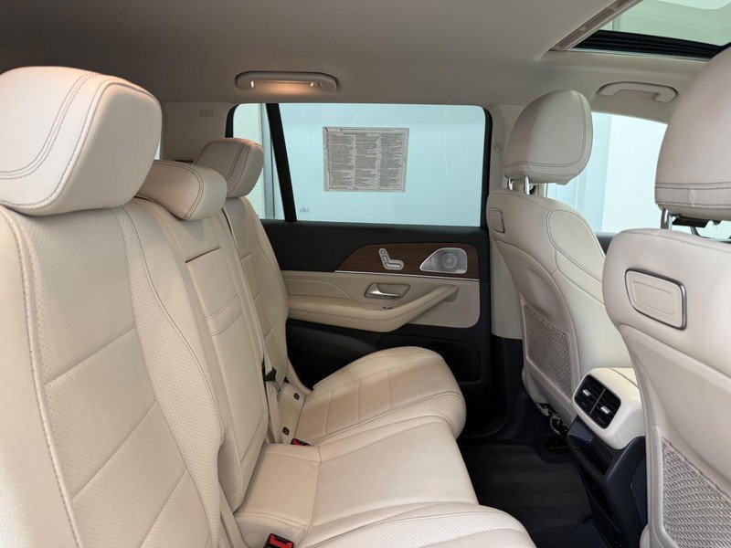 Used 2020 Mercedes-Benz GLS 450 4MATIC image 8