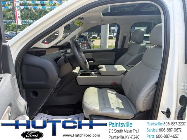 Used 2025 Ford Expedition Max Active AWD/4WD image 13