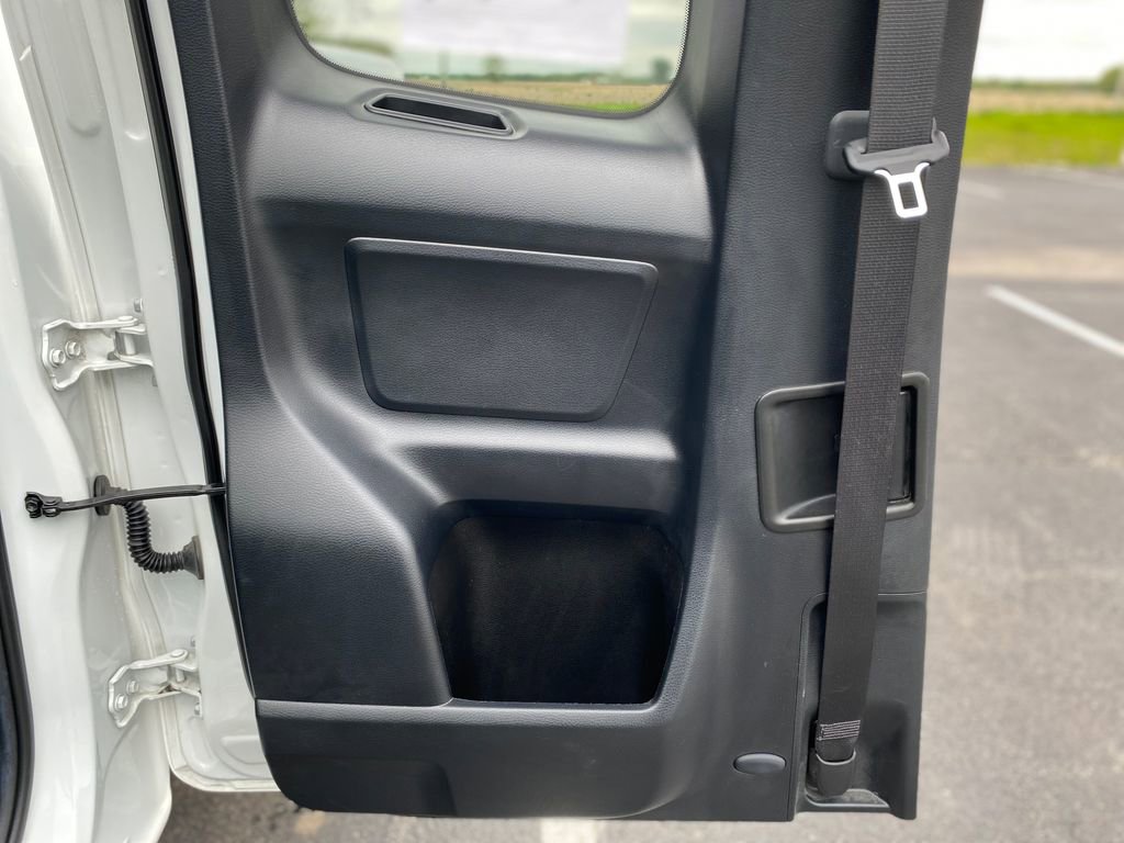 Used 2021 Toyota Tacoma SR RWD image 16