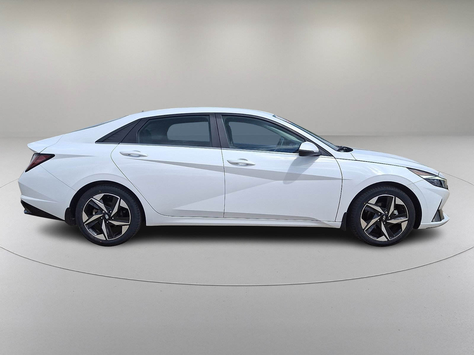 Certified 2022 Hyundai Elantra Limited w/ Winter Weather Package image 12