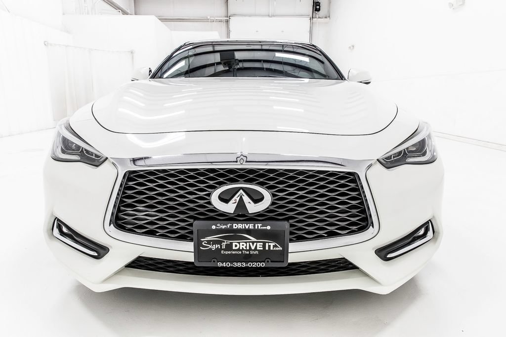 Used 2018 INFINITI Q60 3.0t Luxe w/ Sensory Package 3.0T Luxe RWD image 10