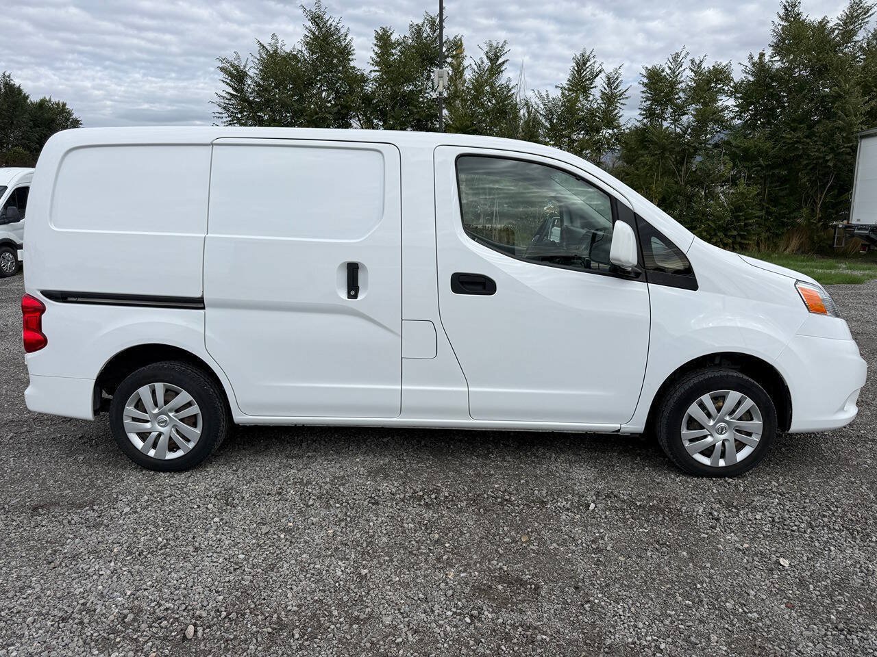 Used 2019 Nissan NV200 SV w/ Navigation Package FWD image 2
