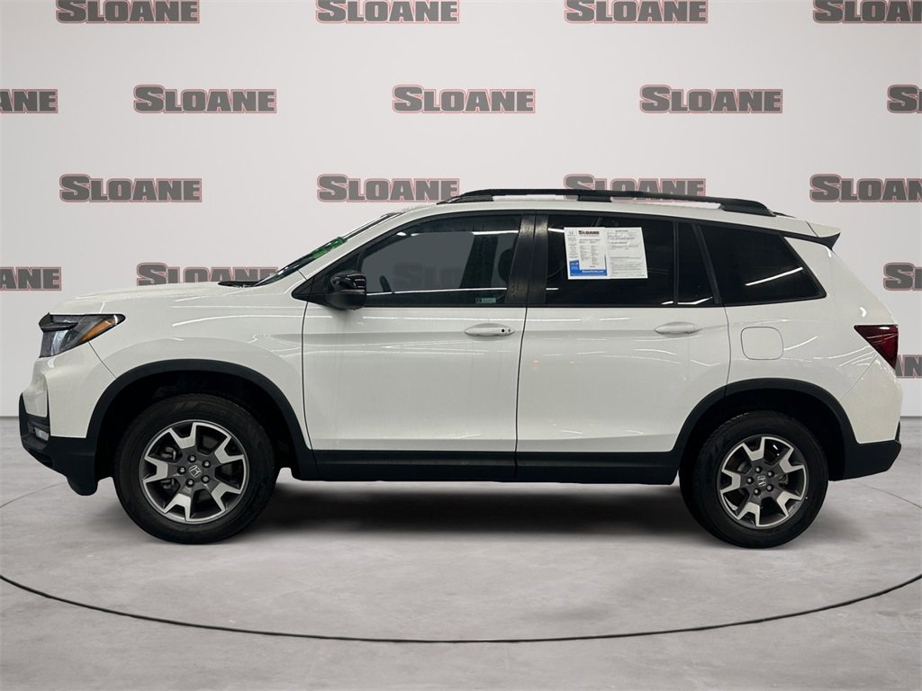 Used 2022 Honda Passport TrailSport image 2