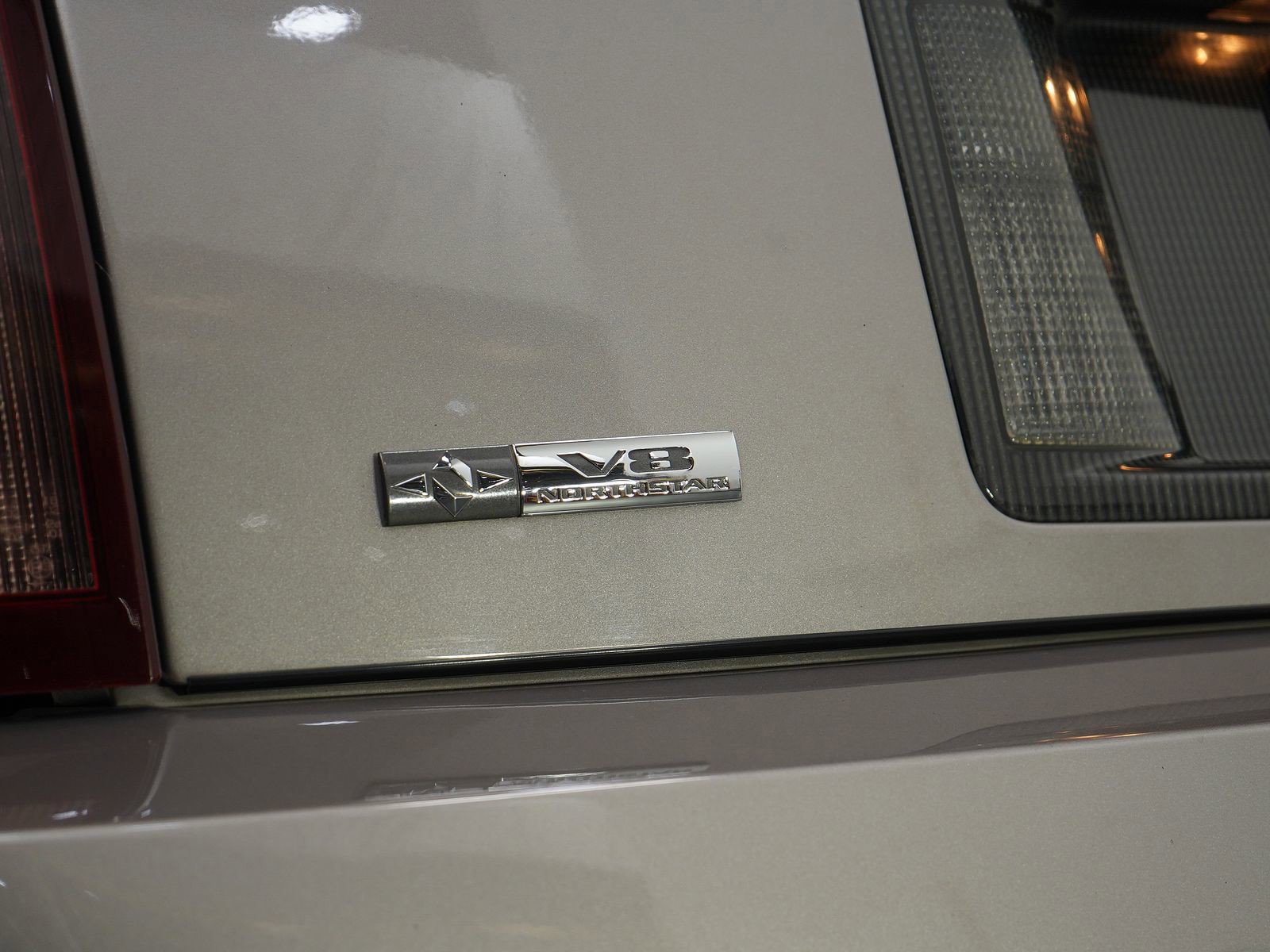 Used 2005 Cadillac XLR image 12