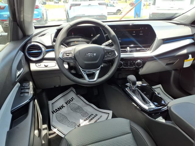 New 2026 Chevrolet Trax LT w/ Driver Confidence Package FWD image 6