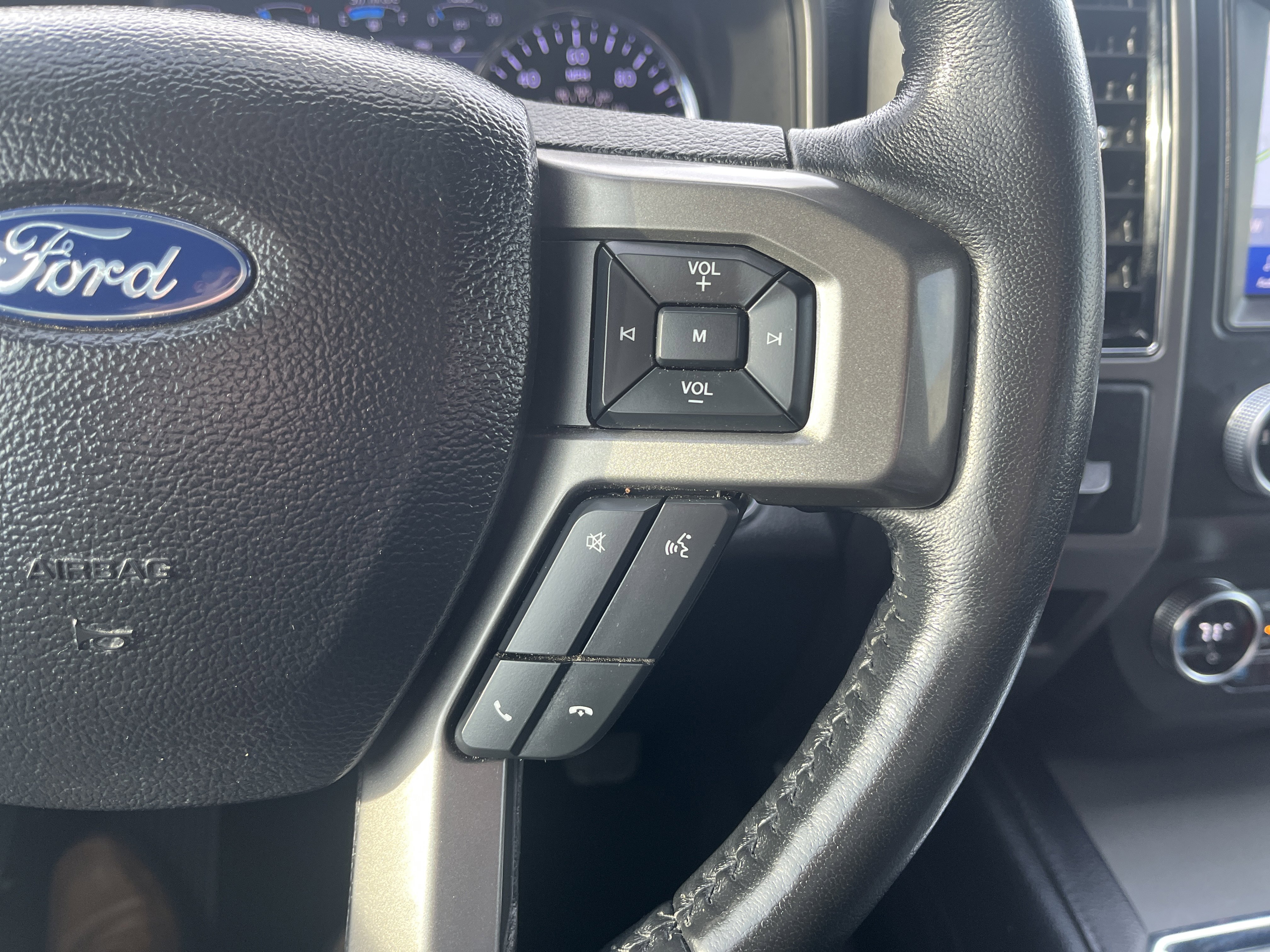 Used 2021 Ford Expedition XLT image 24