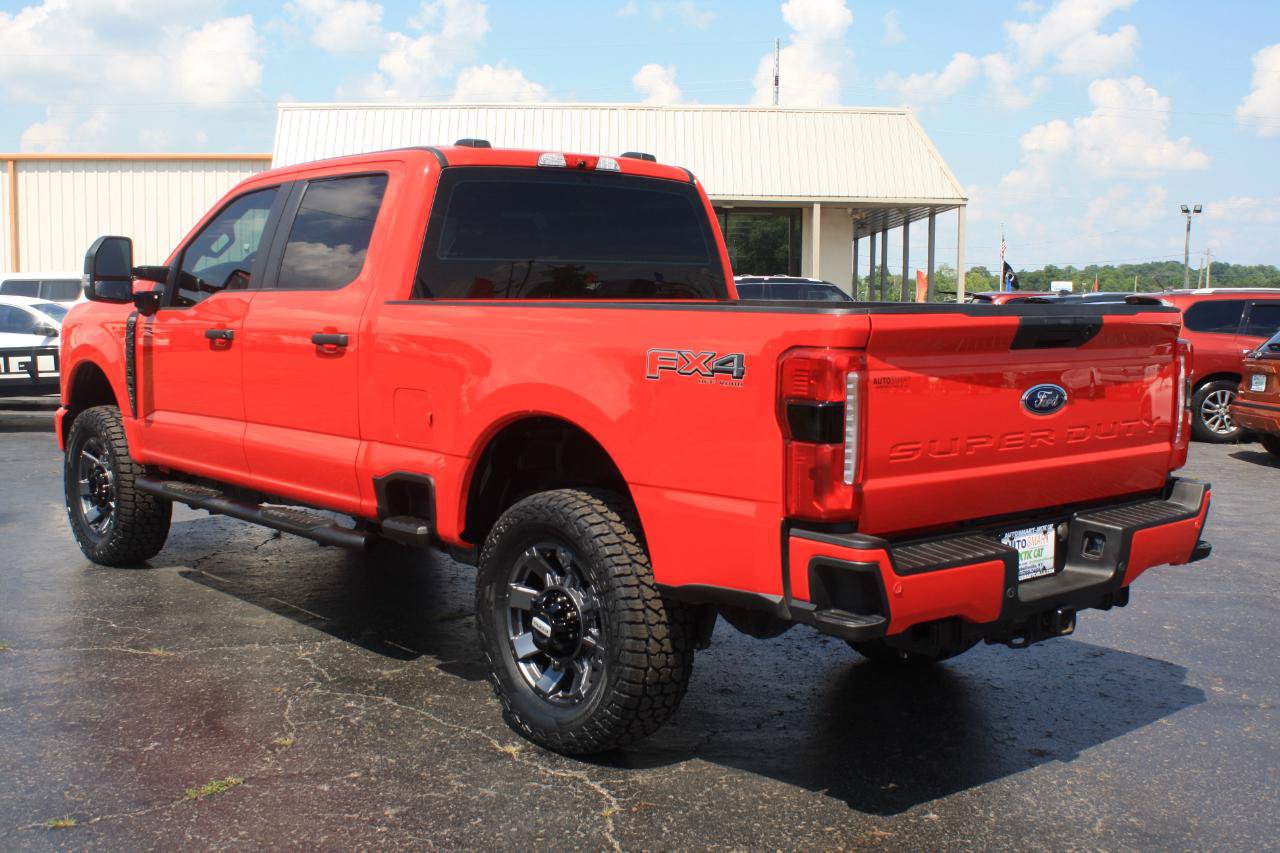 Used 2023 Ford F250 XL w/ STX Appearance Package AWD/4WD image 11