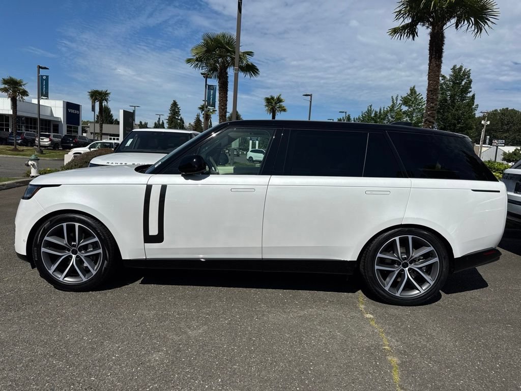 New 2026 Land Rover Range Rover Long Wheelbase SE AWD/4WD image 2