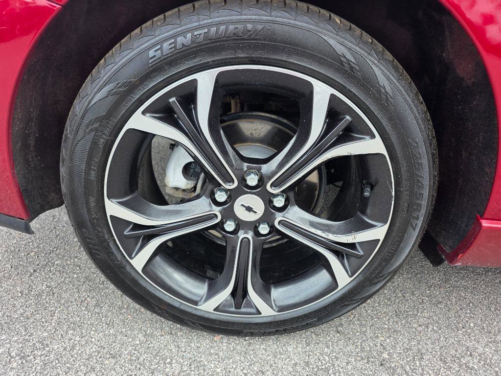 Used 2019 Chevrolet Cruze LT w/ RS Package image 20