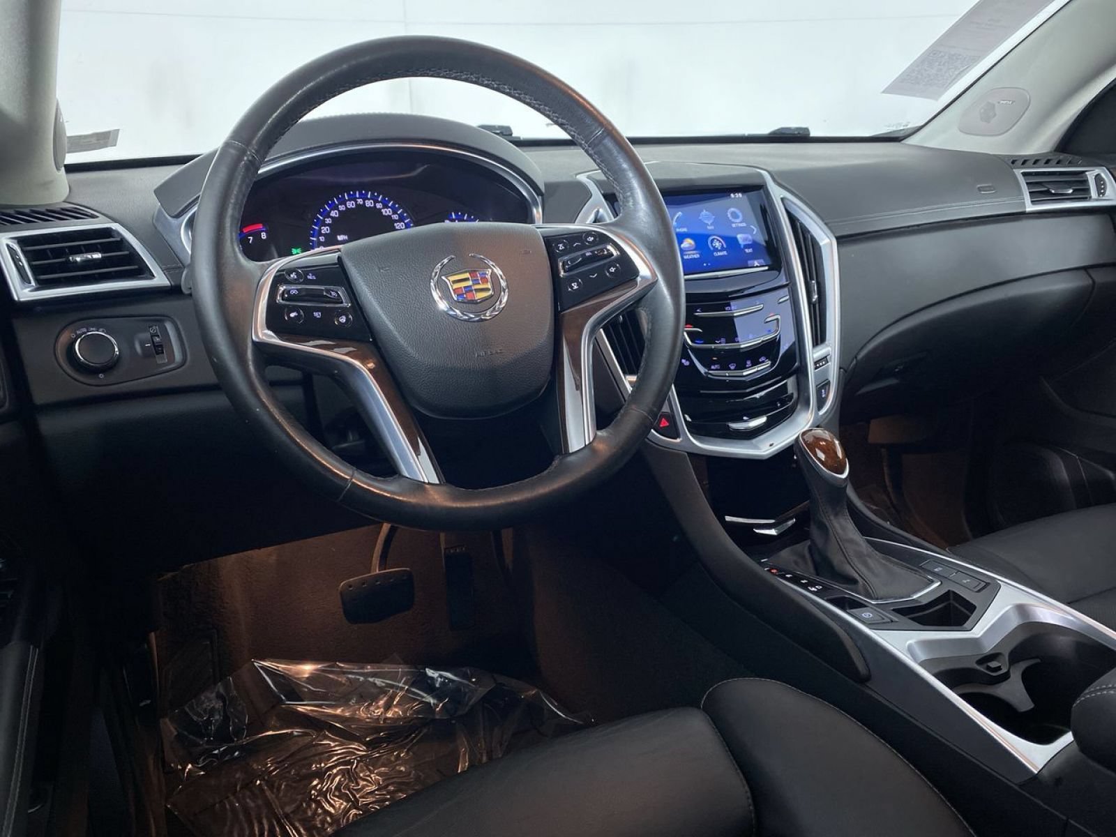 Certified 2016 Cadillac SRX Luxury FWD image 2