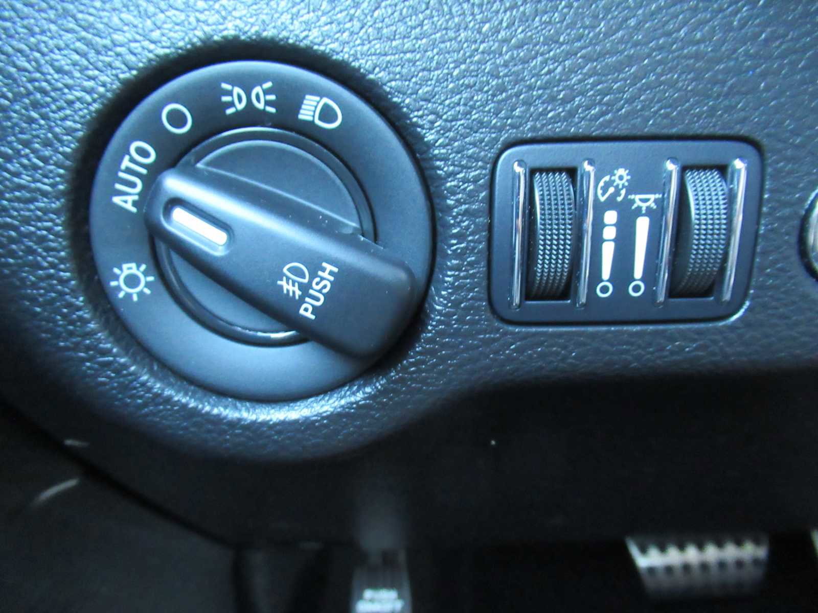 Used 2023 Dodge Challenger GT w/ Plus Package image 30