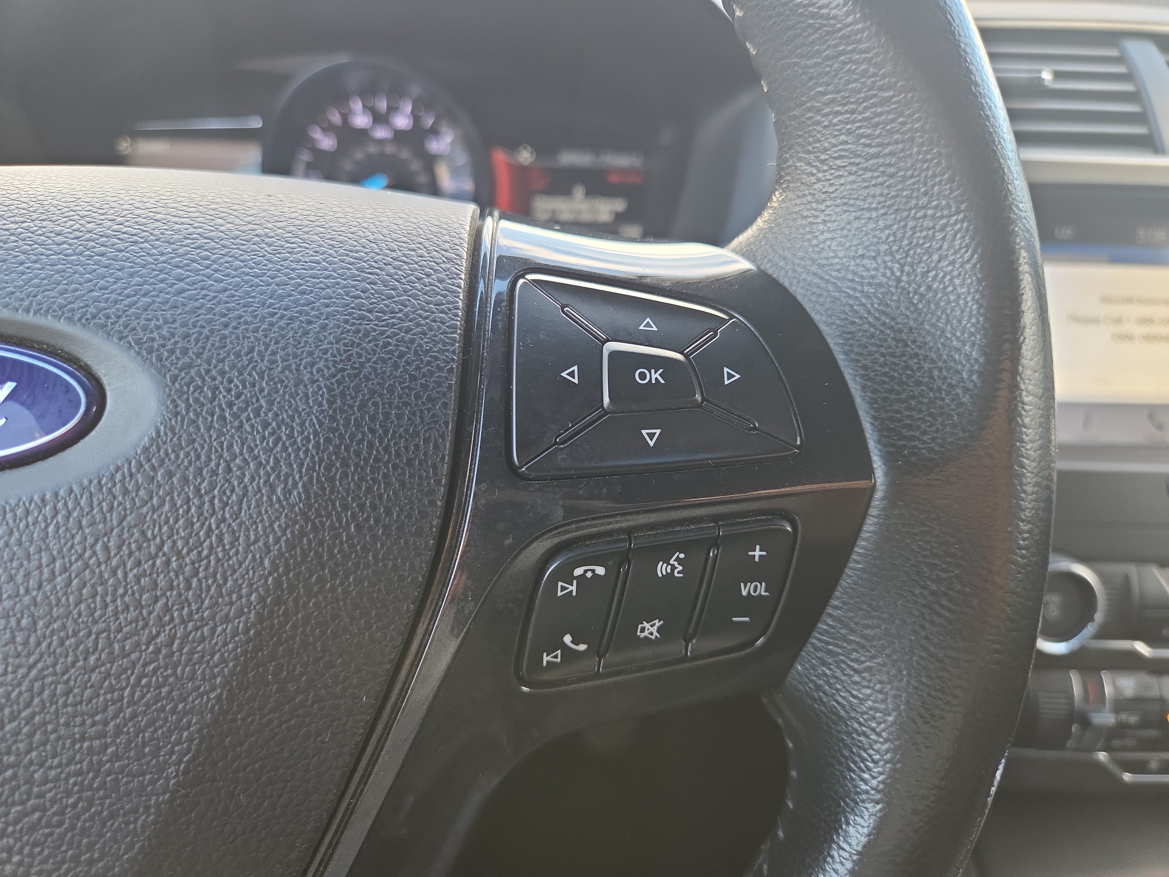 Used 2019 Ford Explorer XLT w/ Equipment Group 201A FWD image 13