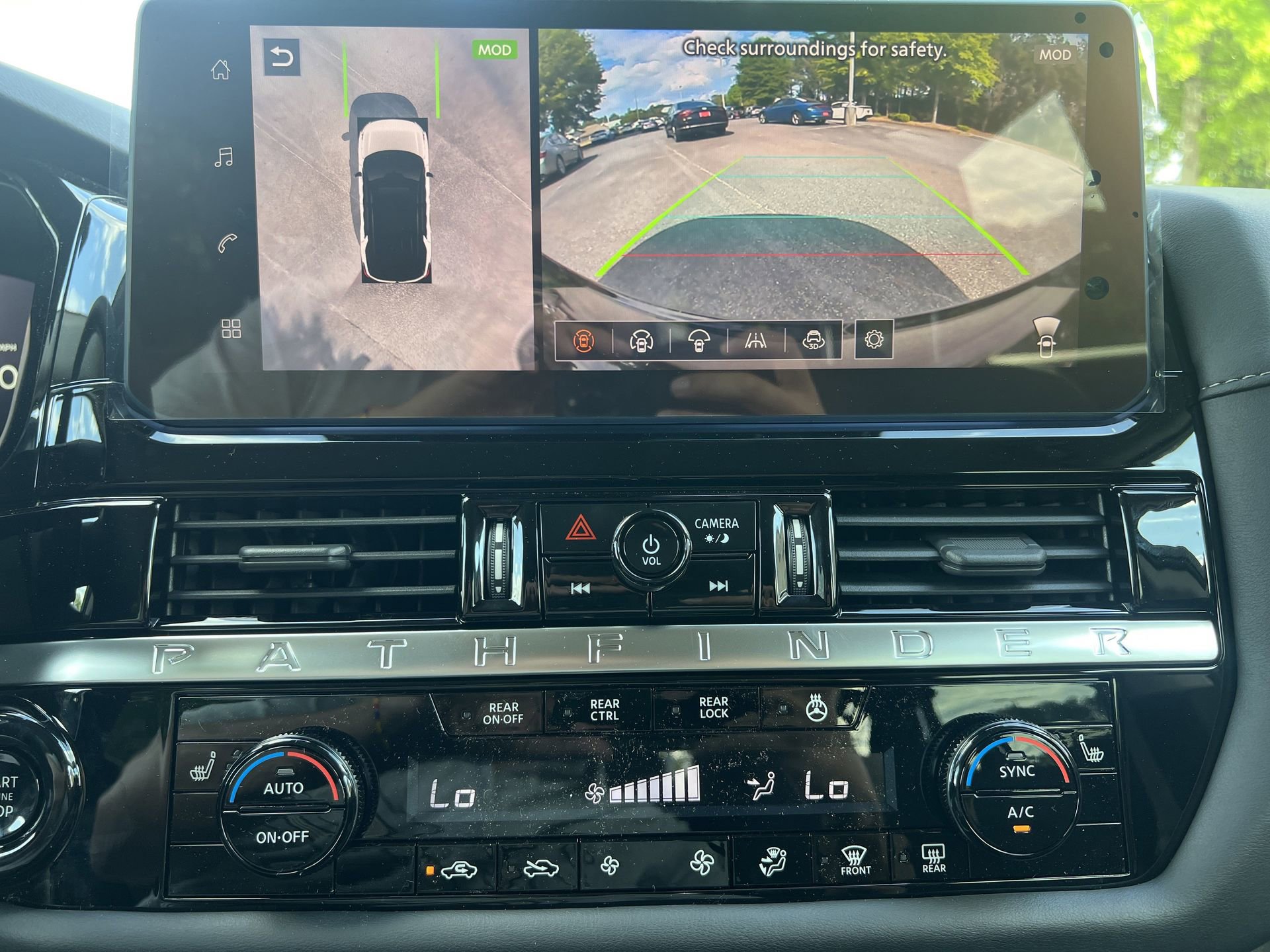 New 2026 Nissan Pathfinder SL AWD/4WD image 4