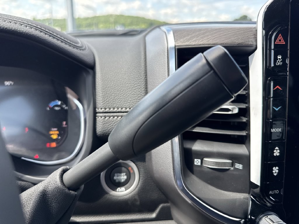 New 2026 RAM 3500 Laramie AWD/4WD image 20