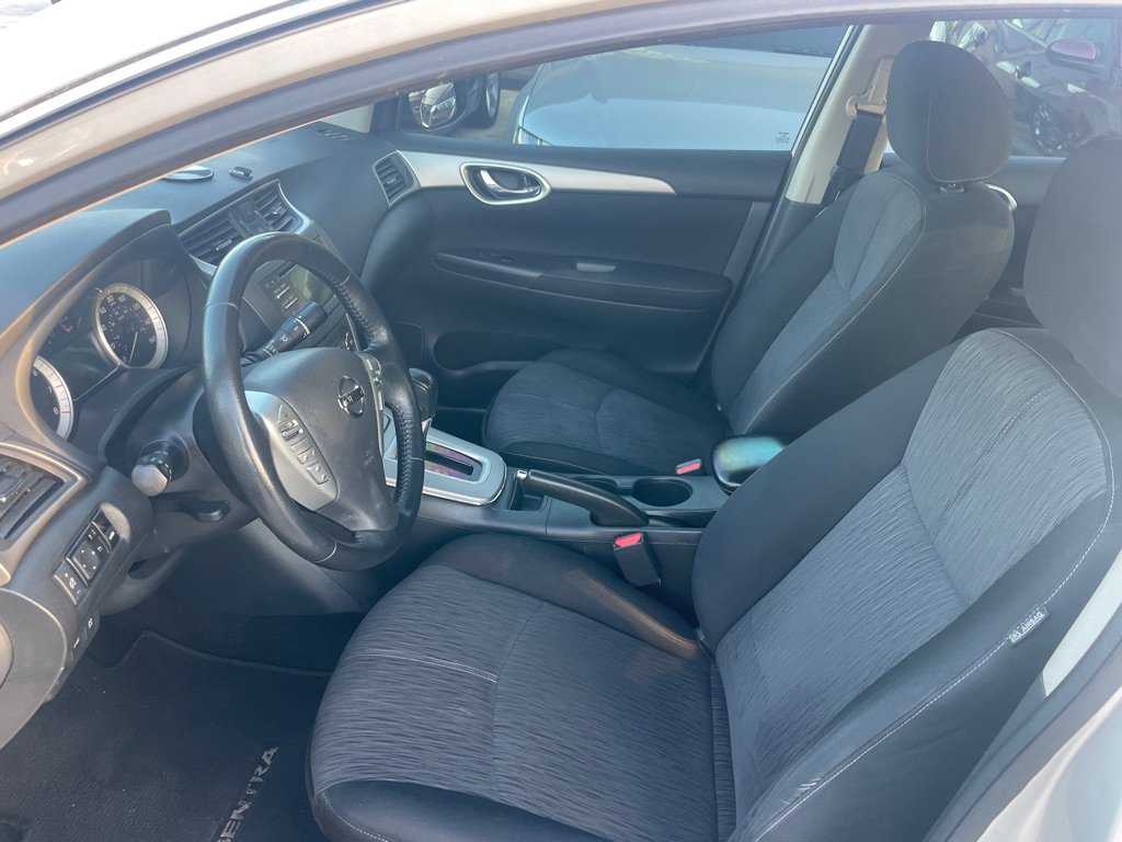 Used 2014 Nissan Sentra SV w/ SV Driver Package FWD image 10