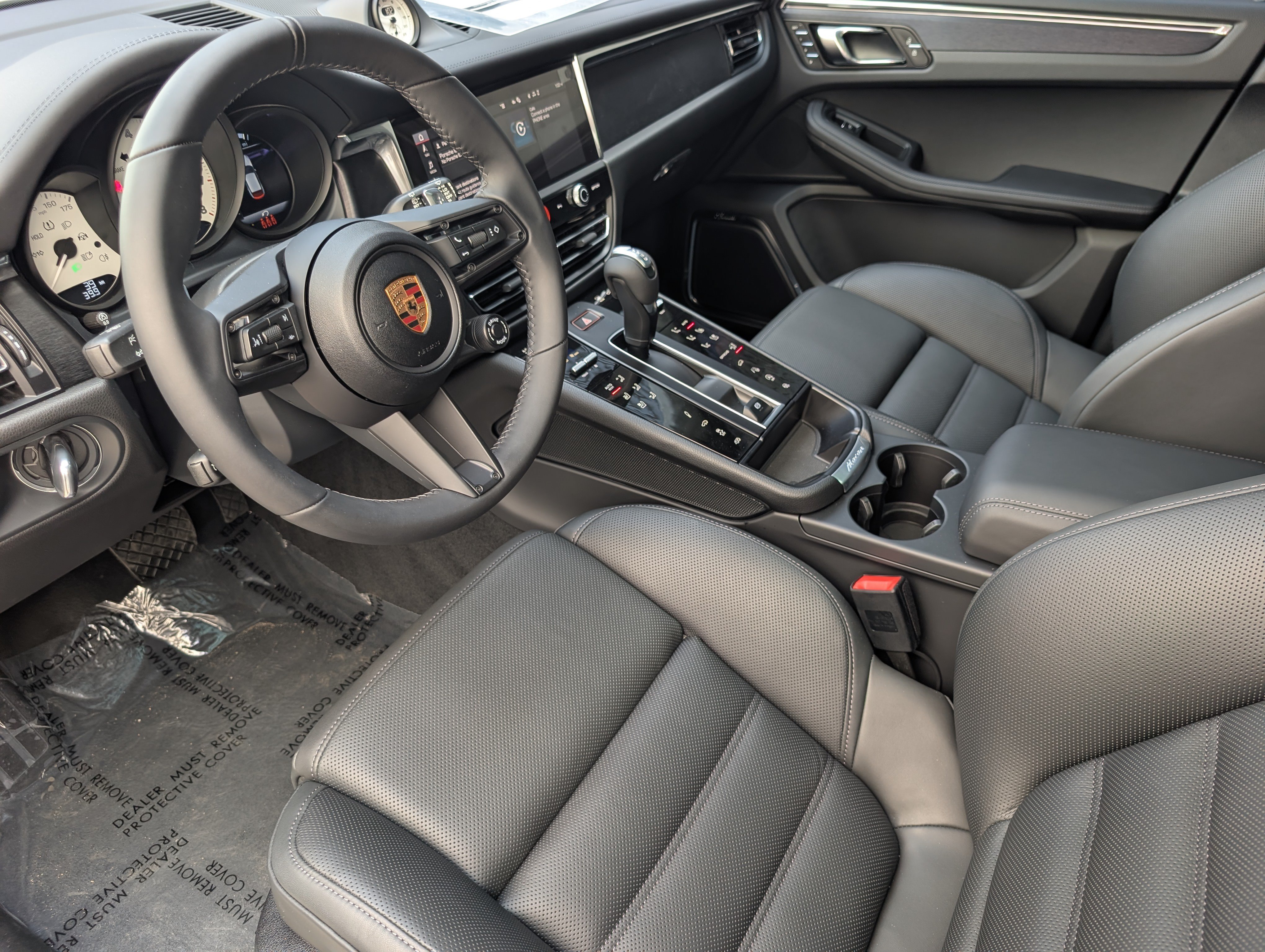 New 2026 Porsche Macan GTS AWD/4WD image 5