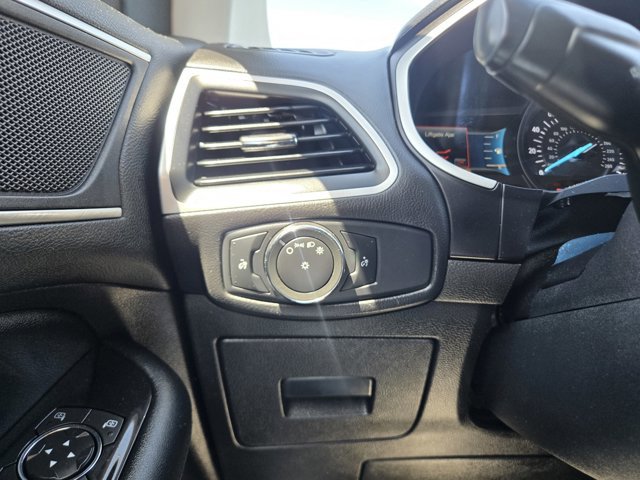 Used 2017 Ford Edge SEL w/ Equipment Group 201A AWD/4WD image 23