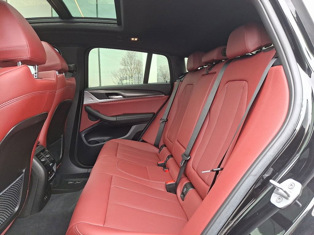 Used 2024 BMW X4 xDrive30i w/ Premium Package image 10