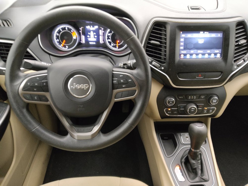 Used 2019 Jeep Cherokee Latitude w/ Popular Appearance Group image 22