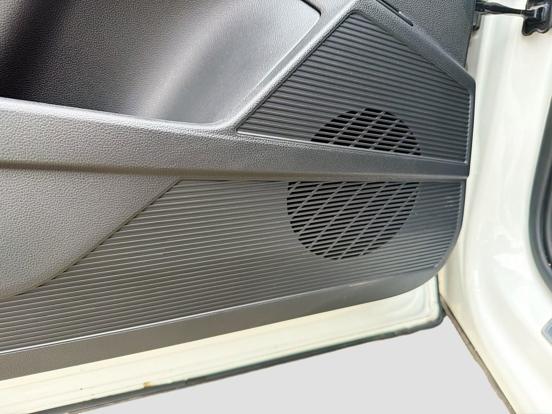 Used 2023 Volkswagen Taos SE w/ Panoramic Sunroof Package image 20