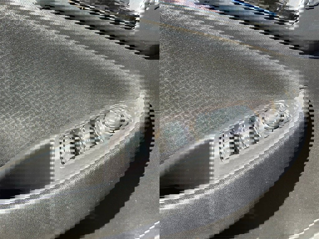 Used 2023 Chevrolet Malibu RS image 20