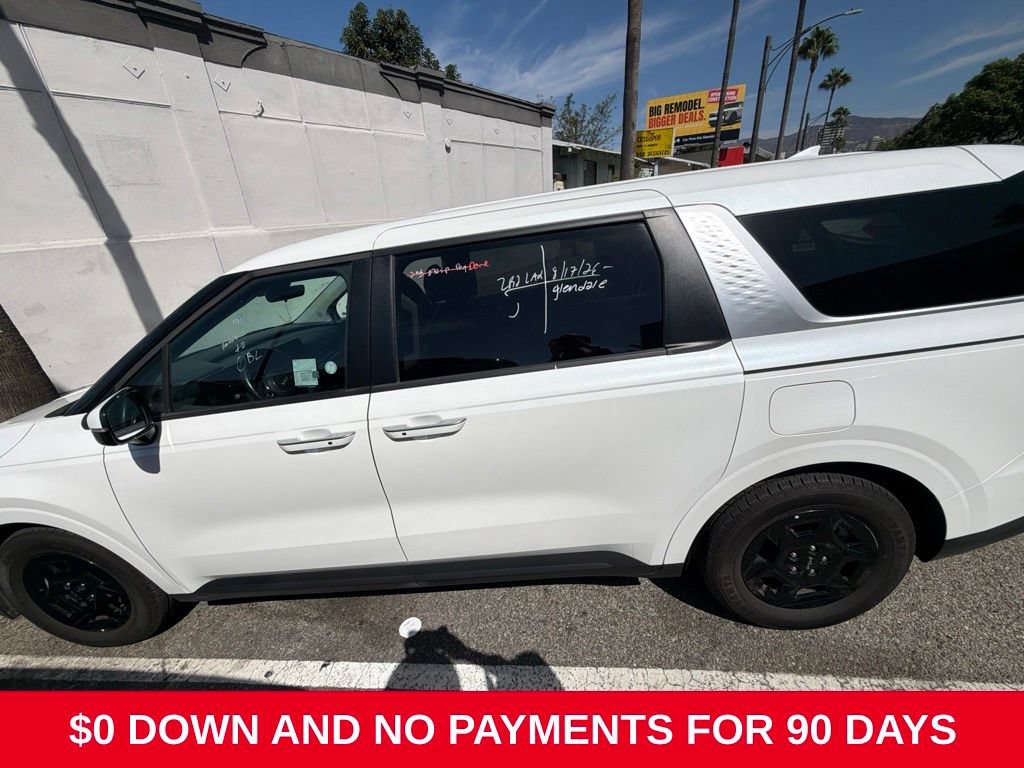 Used 2025 Kia Carnival