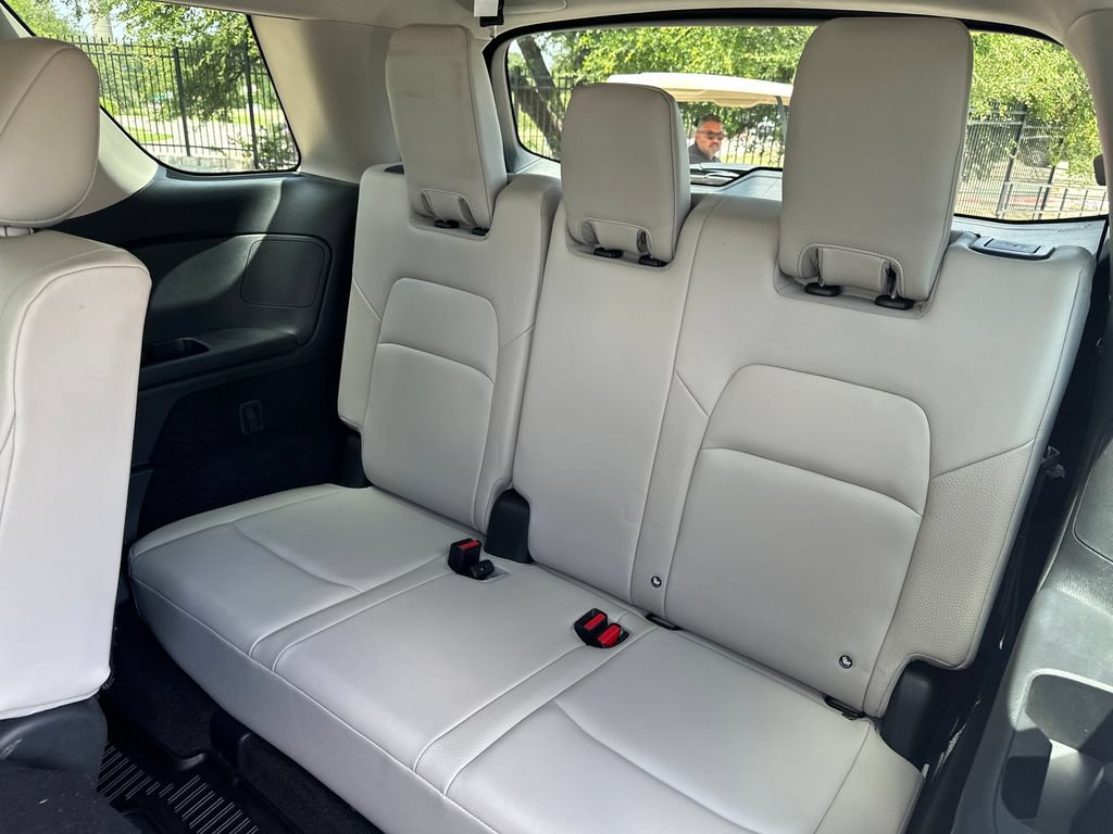 Used 2023 Nissan Pathfinder SL AWD/4WD image 36