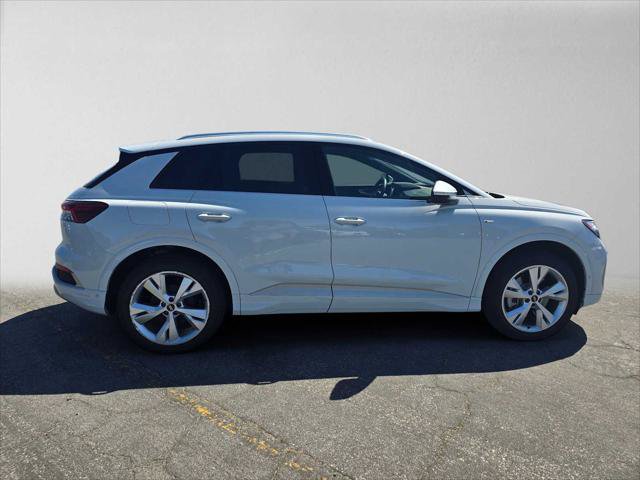Used 2023 Audi Q4 e-tron Premium Plus w/ Premium Plus AWD/4WD image 2