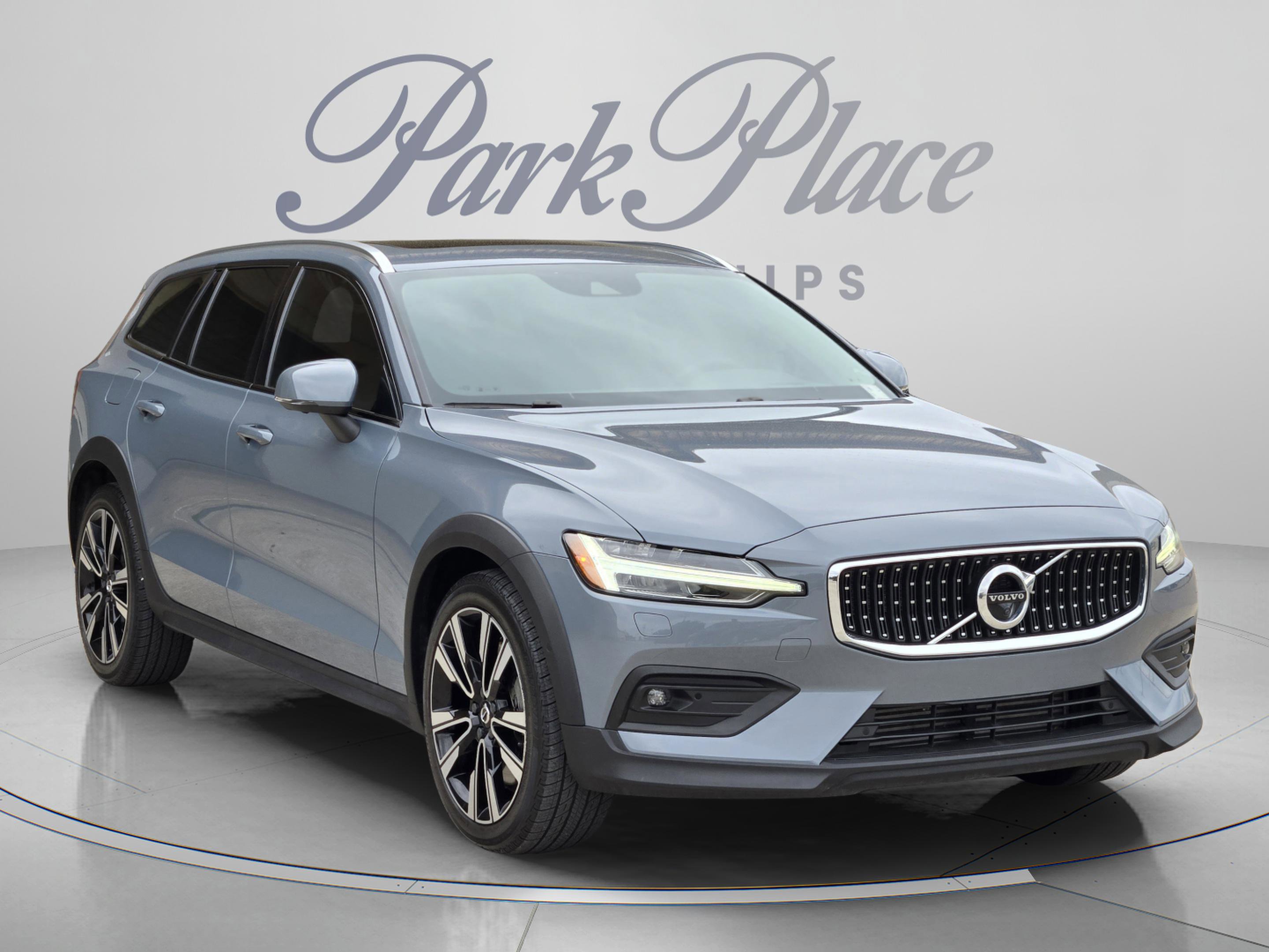 Used 2022 Volvo V60 T5 Cross Country w/ Advanced Package AWD/4WD image 8