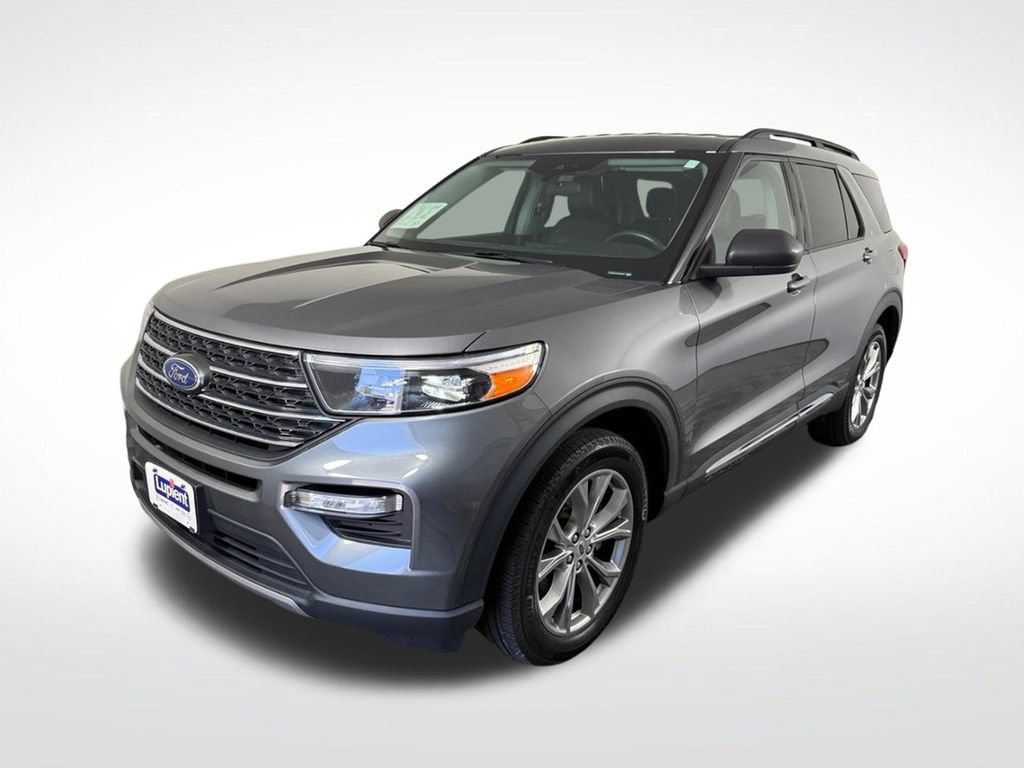 Used 2023 Ford Explorer XLT w/ Equipment Group 202A AWD/4WD image 12