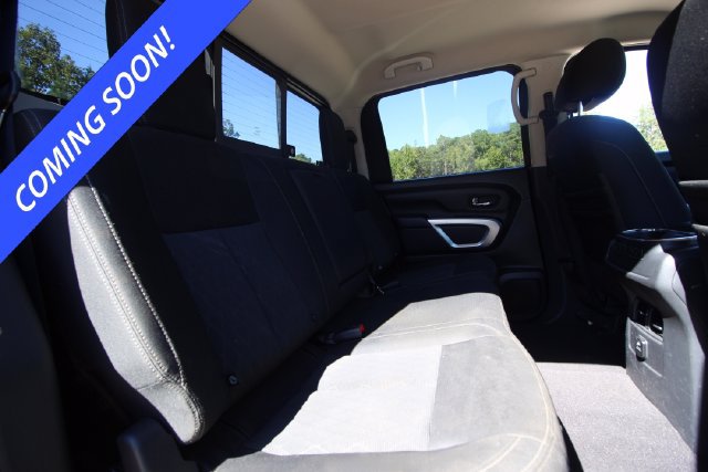 Used 2017 Nissan Titan SV AWD/4WD image 5