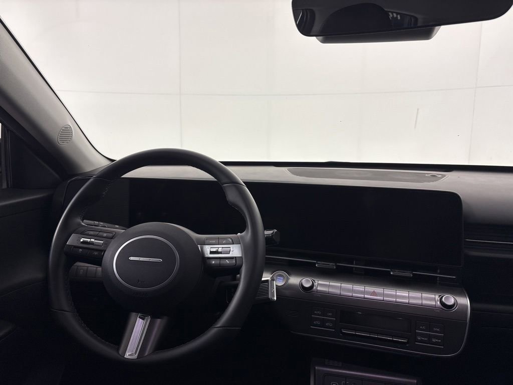 Certified 2025 Hyundai Kona SEL image 21