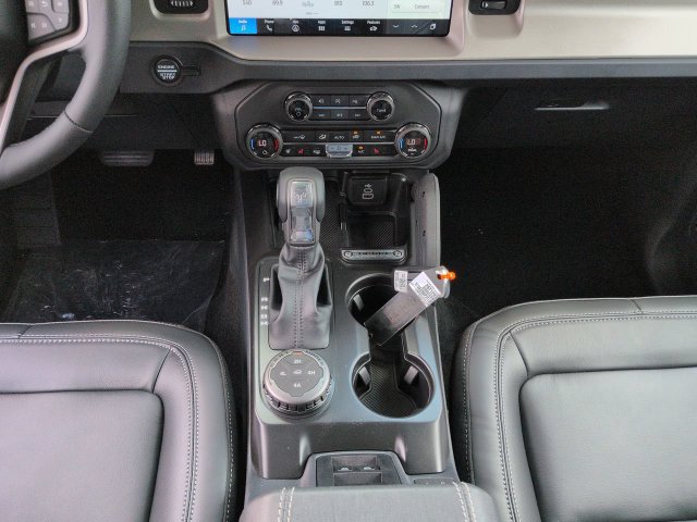 New 2026 Ford Bronco Outer Banks w/ Sasquatch Package AWD/4WD image 18